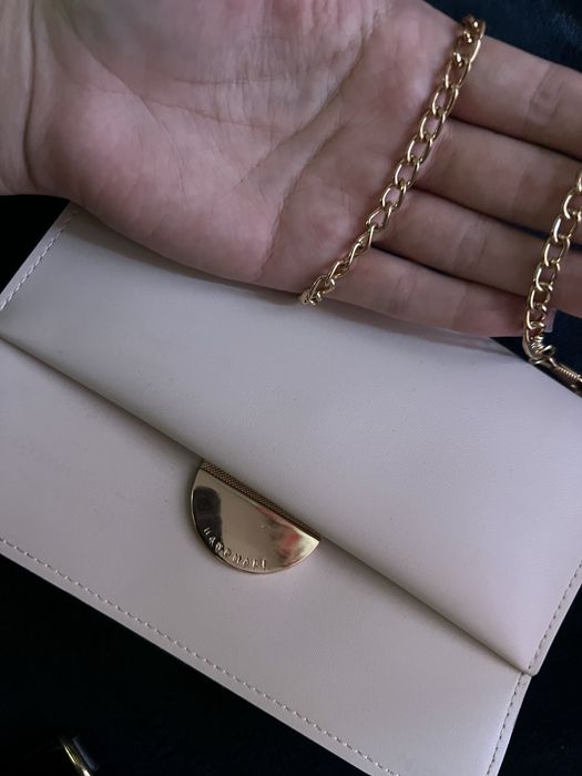 Продам сумочки в отличном состоянии