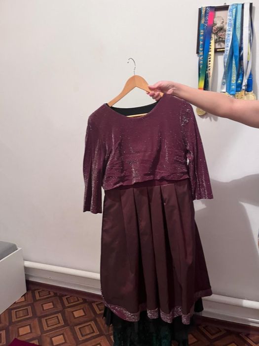 Платья б/у по 10000 тг