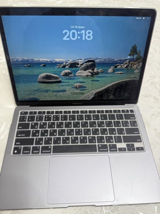 Macbook air13 б/у в идеальном состояний
