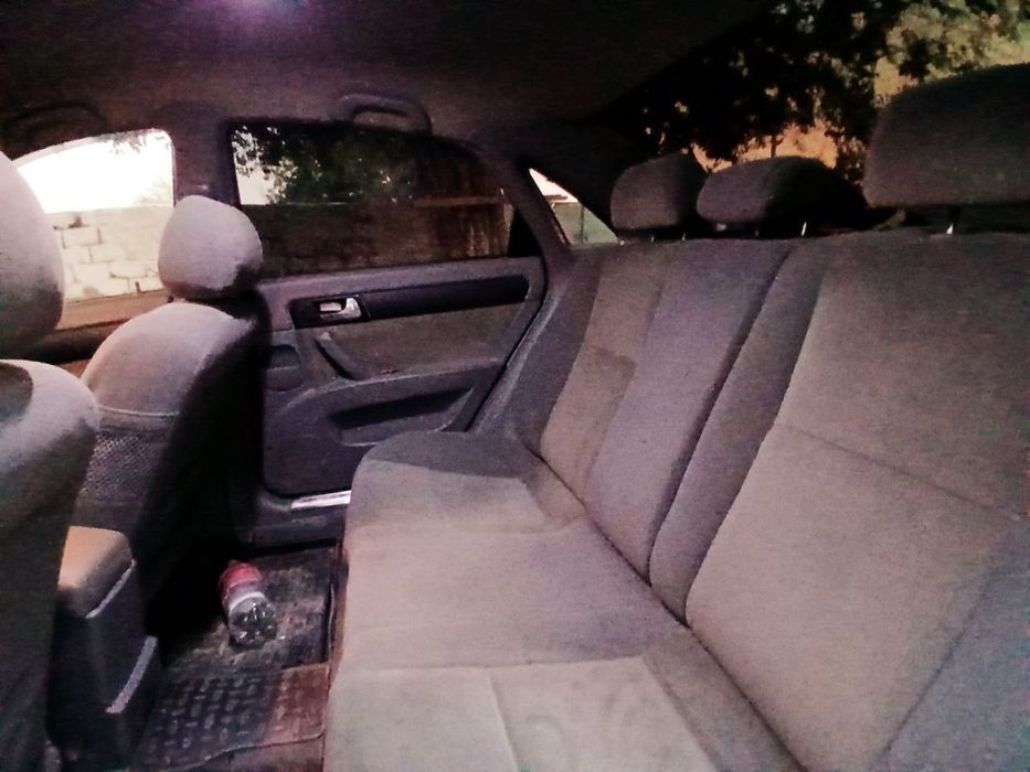 Srochno Chevrolet Lacetti sotiladi 1.8