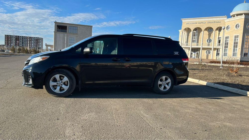 Продам тайота сиена