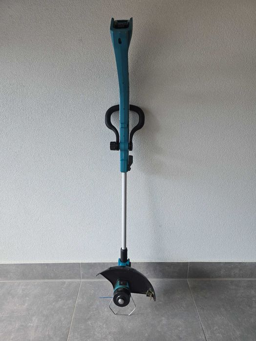 Motocoasa trimmer electric de gazon Makita DUR193Z 18v pe baterie