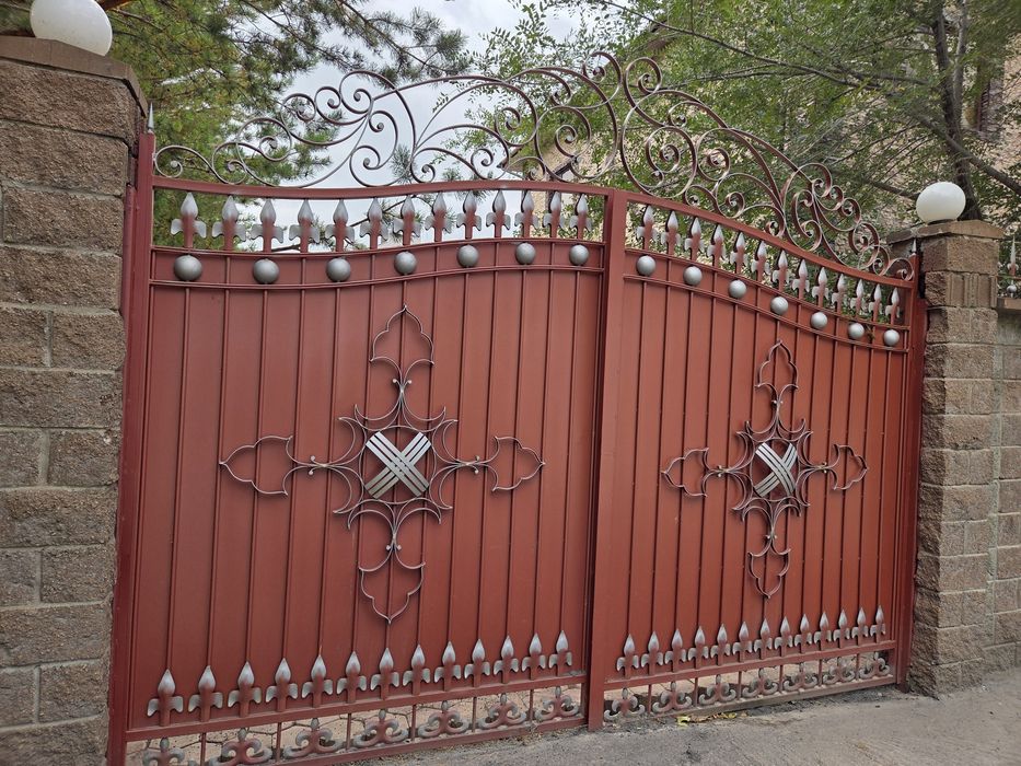 Продам ворота из металла