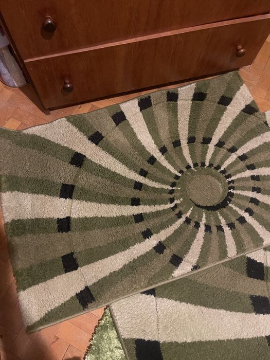 De vanzare covor + carpeta