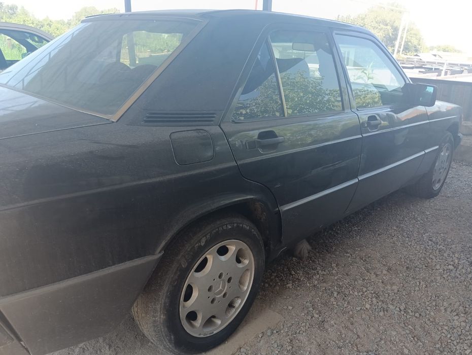 Срочно продам mercedes benz 190