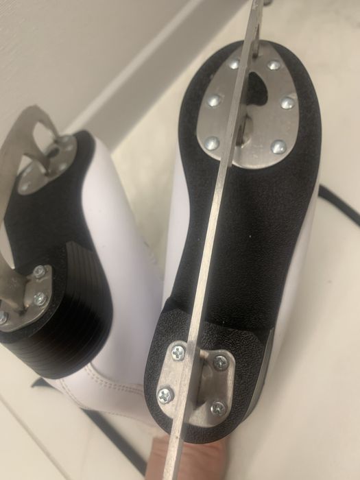 Продам коньки 34размер