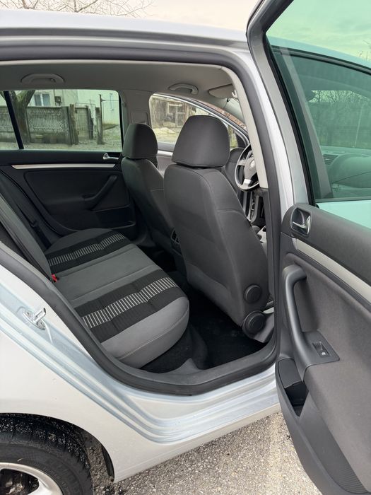 VW Golf Tour 1.4 MPI 2008 Benzină & LPG(Liquefied Petroleum Gas)