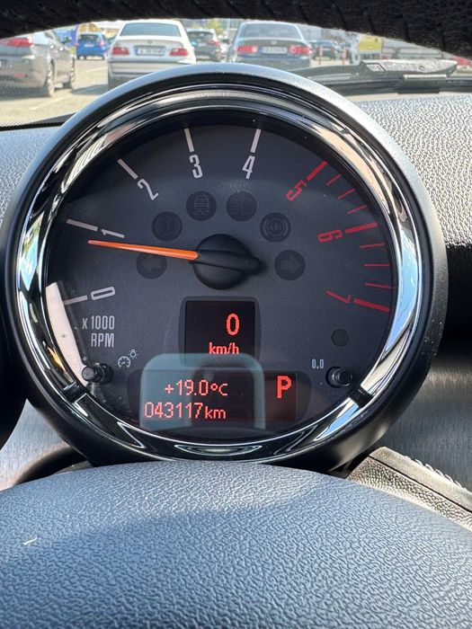 Mini Cooper 2.0D Cabrio 43000 km 16900 евро.