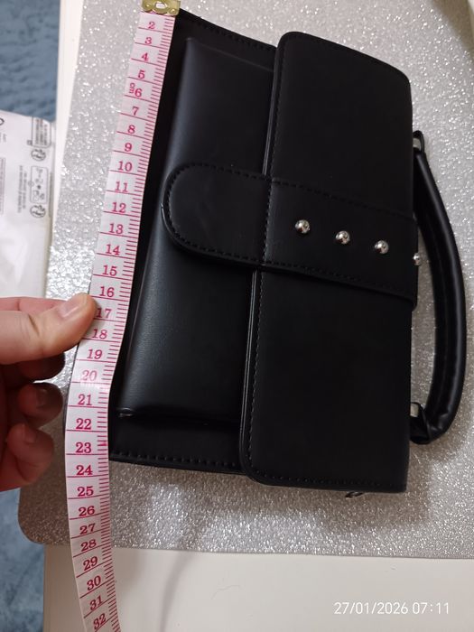 Poșetă neagră medie