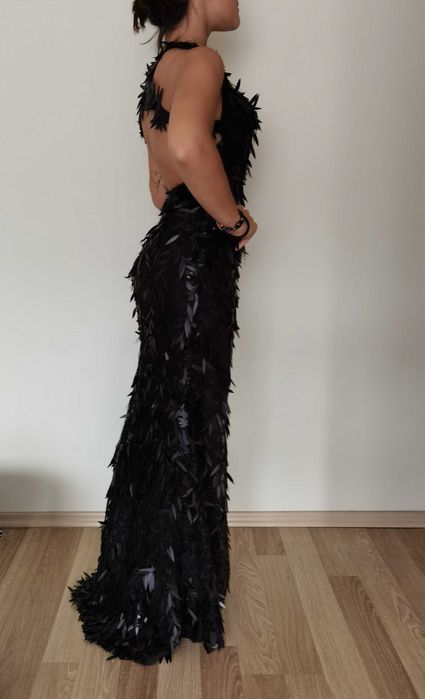 Черна дълга рокля