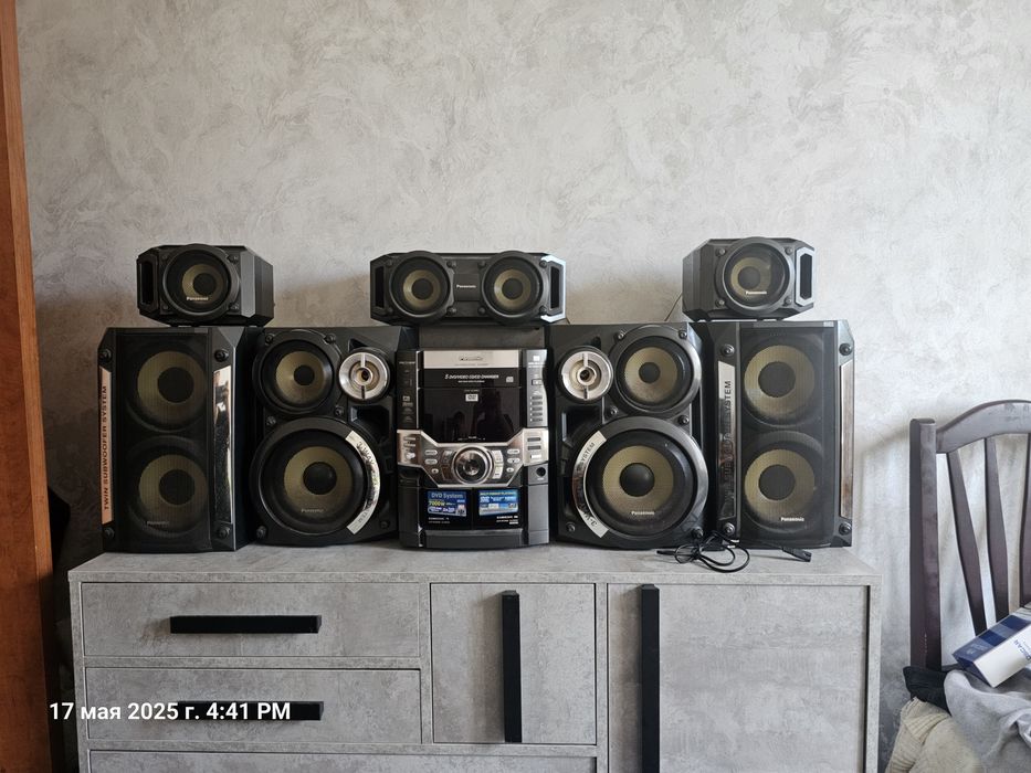 Музыкальный центр