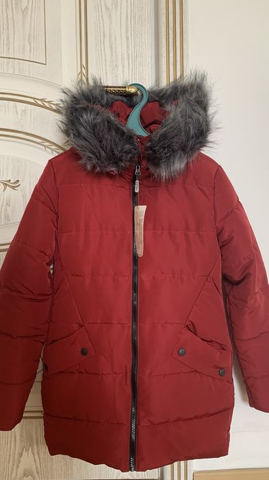 НОВАЯ КУРТКА 40 размер