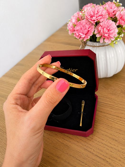 Луксозна дамска гривна Love bracelet Gold с 18k златно покритие Cartier inspired