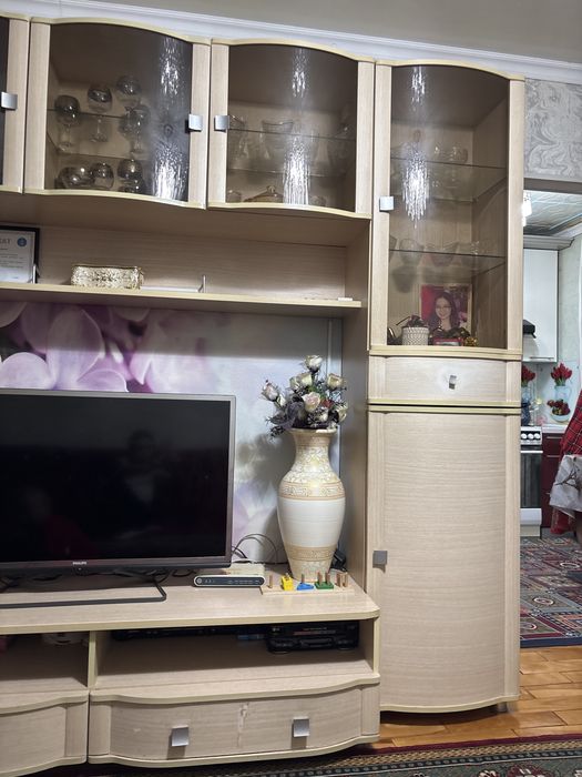 Шкаф в зал хороший