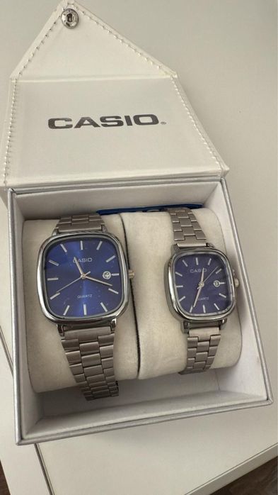 Срочно продам парные часы