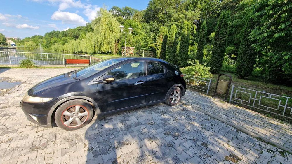 Honda Civic Right-wheel drive