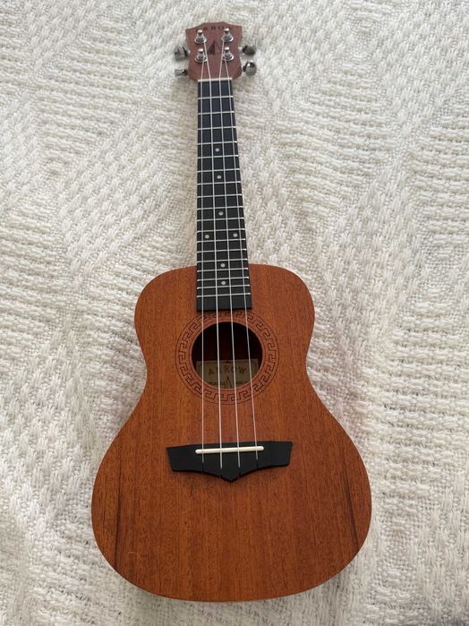 Ukulele concert Arrow MH10 Mahogany cu husă