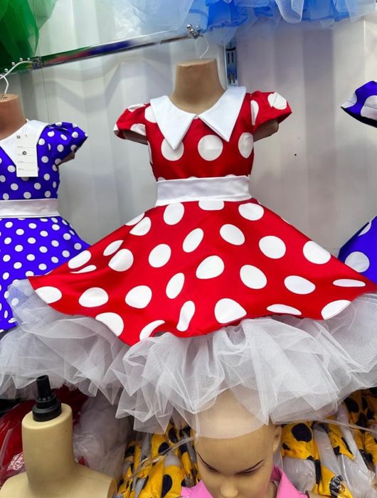 Прлатье в горошек в ретро стиле для садика