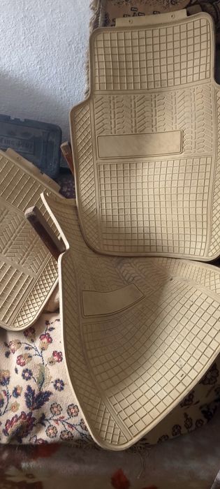 Срочно продам полный комплект полики