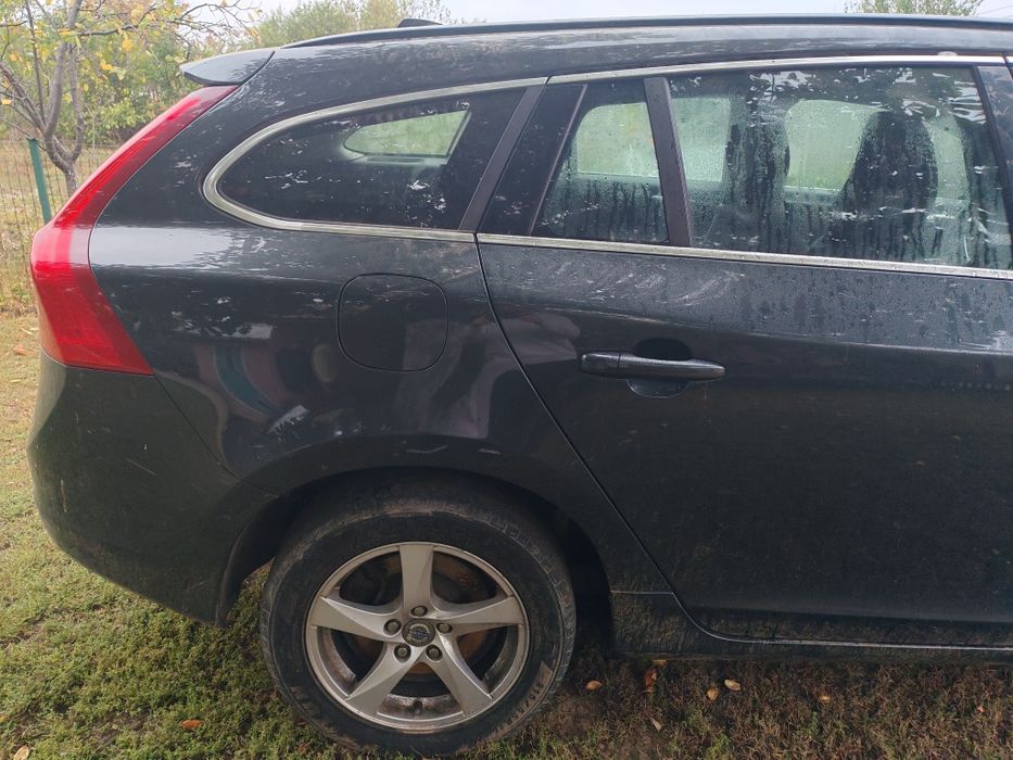 VOLVO V60 2011 — imagine 3