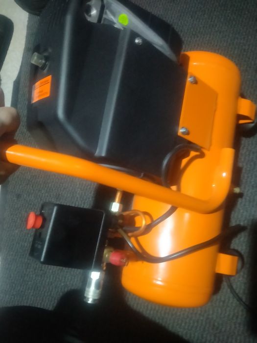 Компрессор воздушный, безмасляный 160л.,8 бар