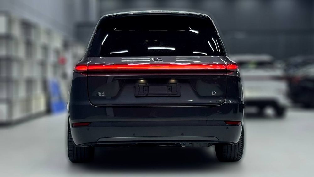 Li9 ULTRA.2024. Hybrid