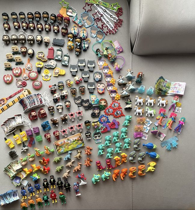 Kinder Joy играчки от шоколадови яйца - Minecraft, Супер Марио и др