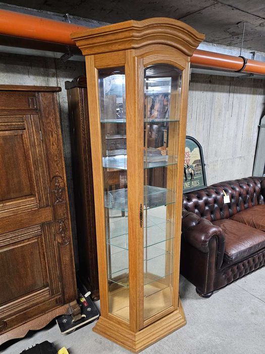 Витрина с осветление