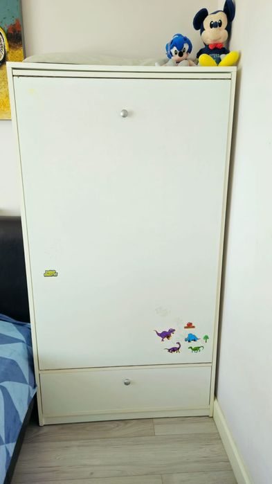 Vand pat rabatabil pe perete pt copii