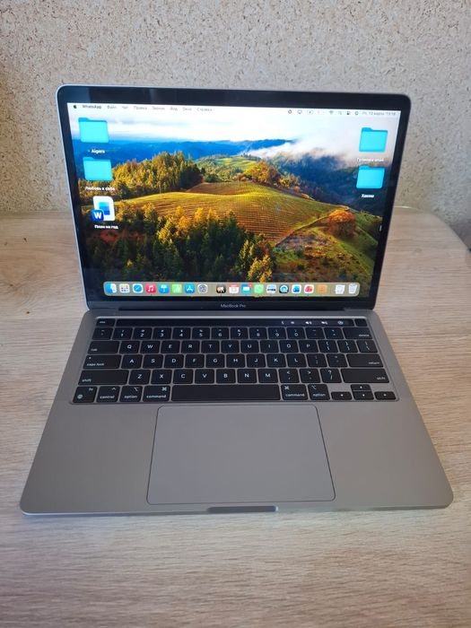Macbook 13 Pro  m2 2022 года