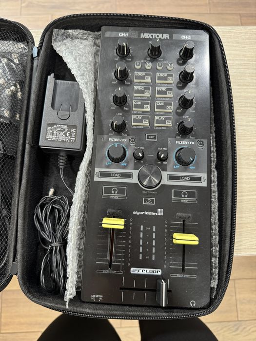 Mobile Dj Setup - Reloop Mixtour!!!