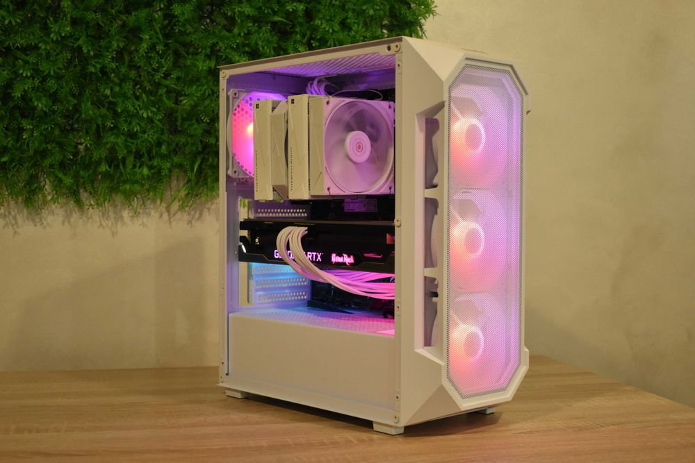 Геймърски Компютър Ryzen 7 3800XT | Rtx 3070 Super EVGA | 16GB Ram | 256GB SSD