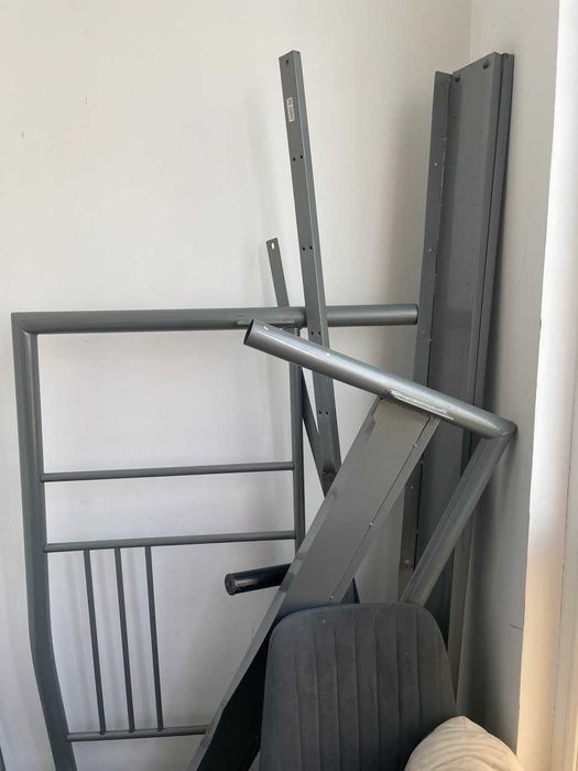 Кровать IKEA металлический каркас