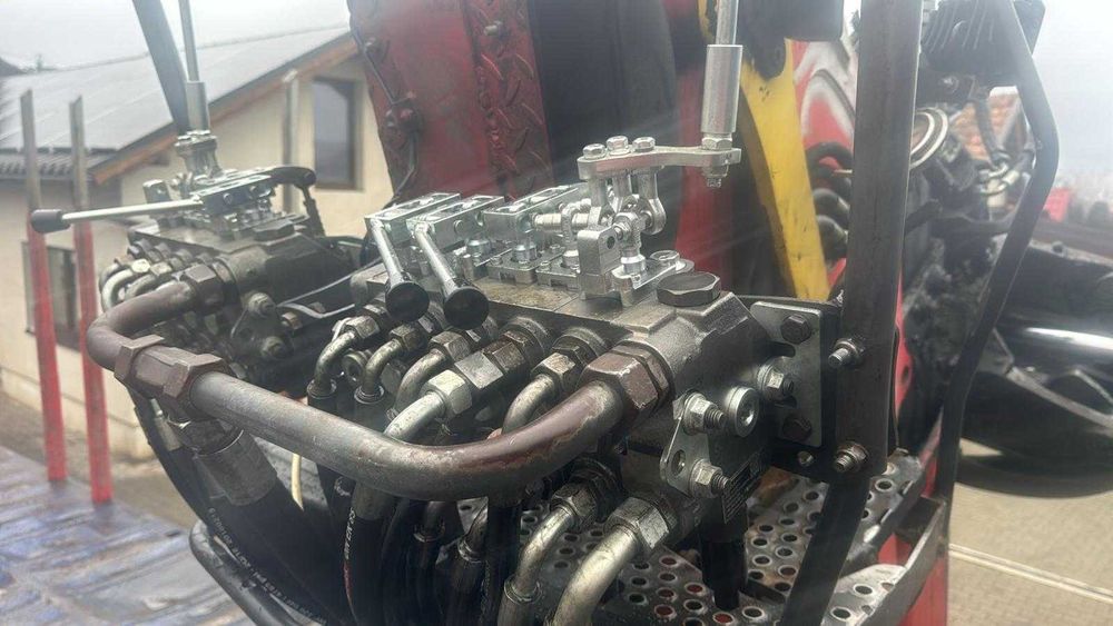 Distribuitoare hidraulice macara forestiera Epsilon Palfinger