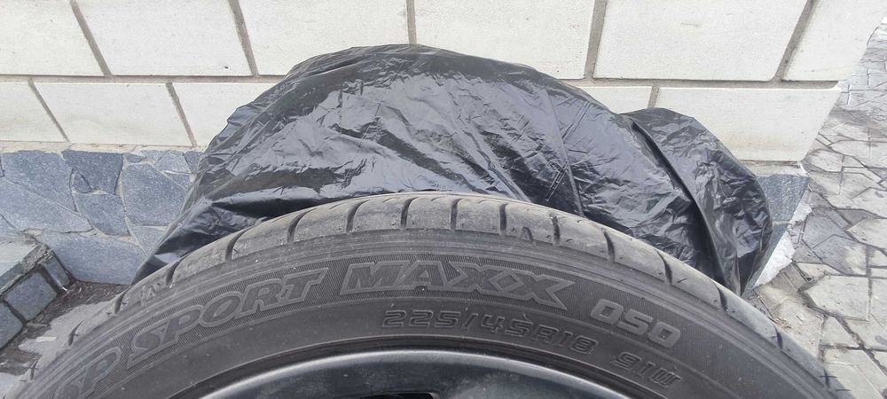 Dunlop 225/45/18