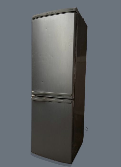 Холодильник  samsung