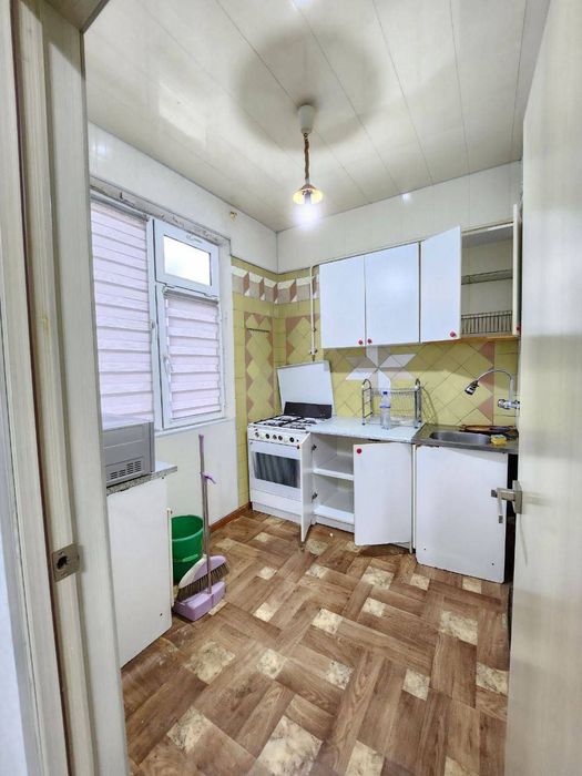 ® ПРОДАЕТСЯ ‼️[48м²] Чиланзар 8 средний ремонт балкон 1,5х3  2/2/4.