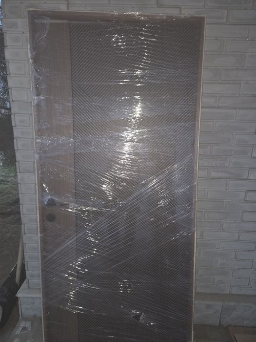 Продам двери внутренние