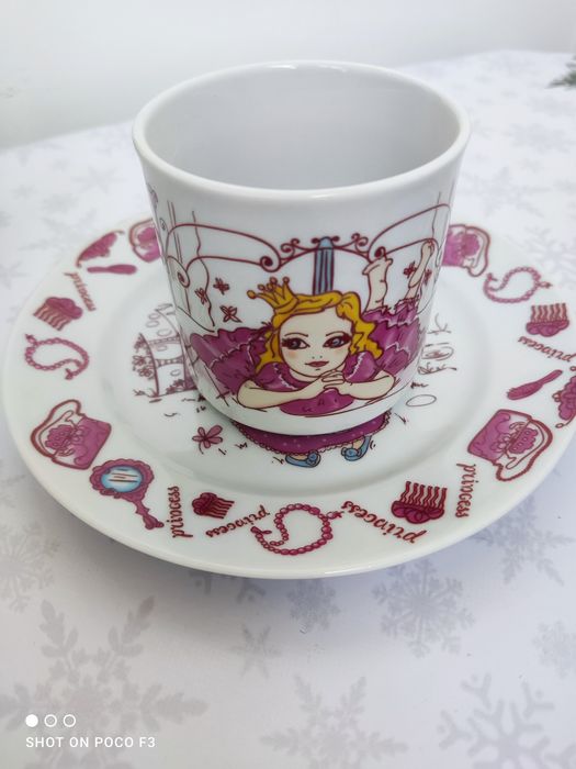 Детская посуда с принцессами