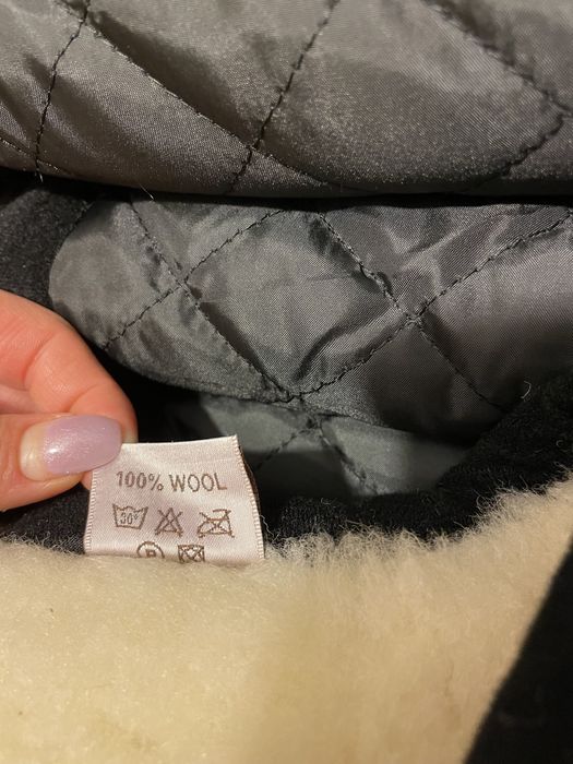 Vestă unisex matlasată cu interior din lana