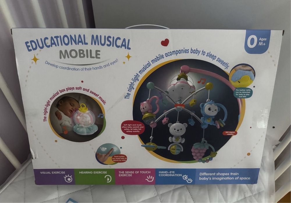 Carusel muzical patut bebelus