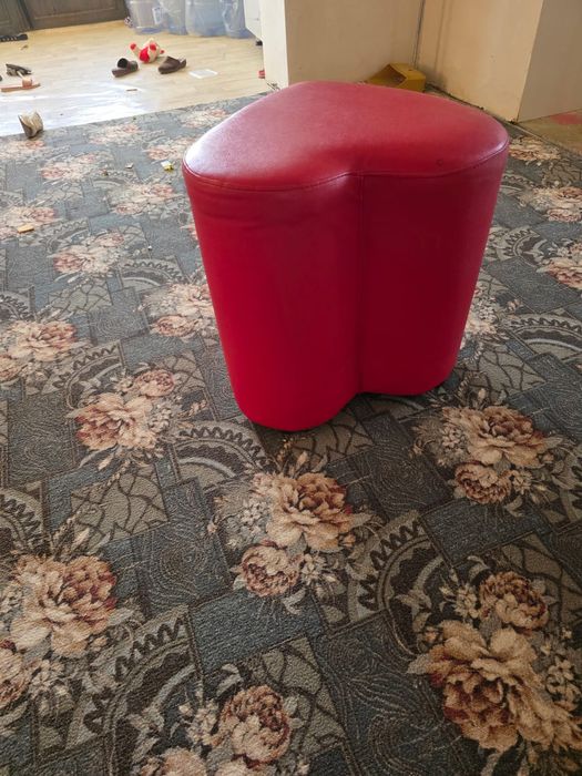 Сердце-образный Пуфик