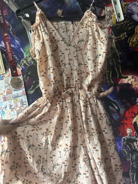 Продаю одежду в хлрошем состоянии