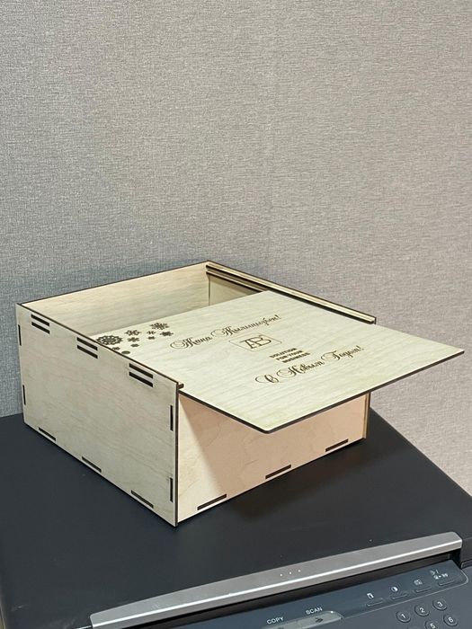 Подарочные боксы, коробки