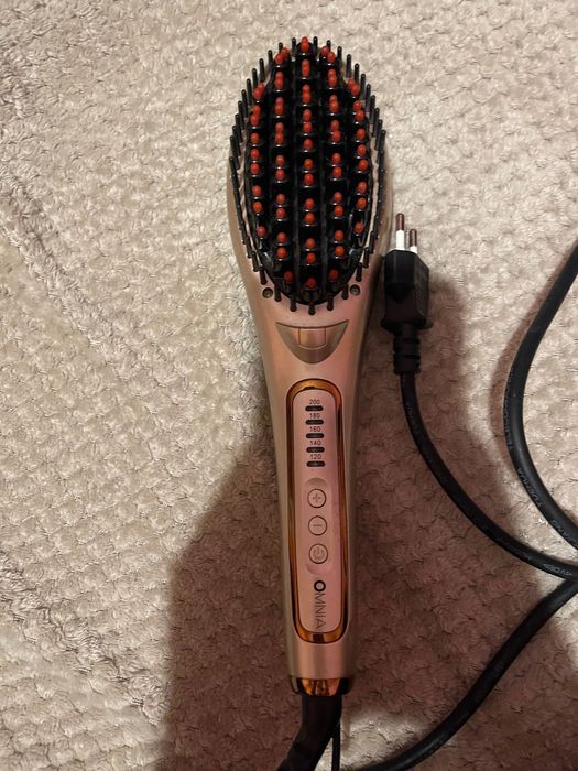 Четка за изправяне на коса