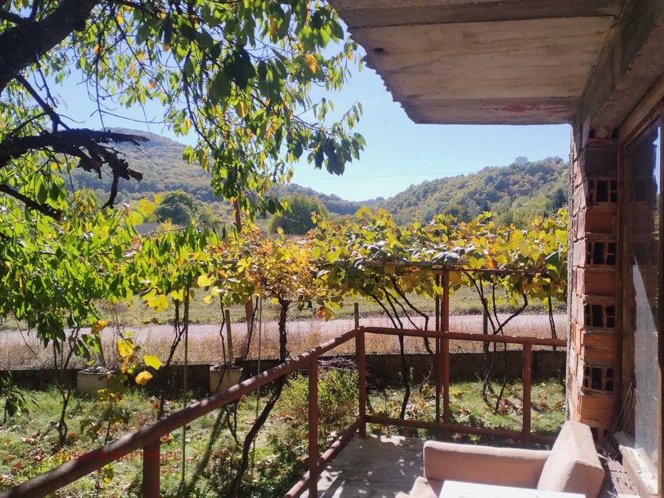 Продава се Къща в с. Извор, Област Перник - 200 кв.м за 350 €/кв.м - Снимка #10