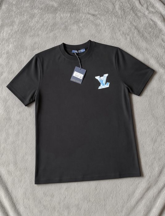 Тениски на BALENCIAGA , Louis Vuitton ,Amiri ,Off White