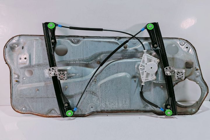 Macara geam  dreapta coupe 1J3837730AA Volkswagen VW Golf a 4-a gener