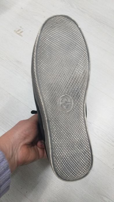 Спортивные мужские кроссовки