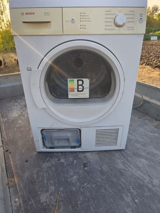 Vând mașină uscat rufe